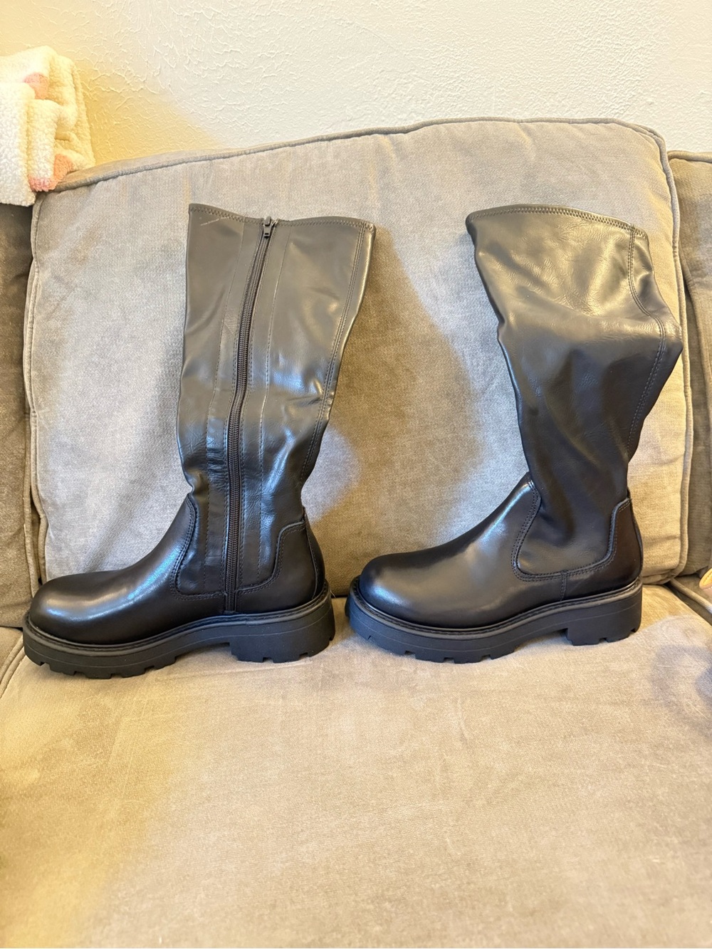 Vagabond Cosmo 2.0, size 6